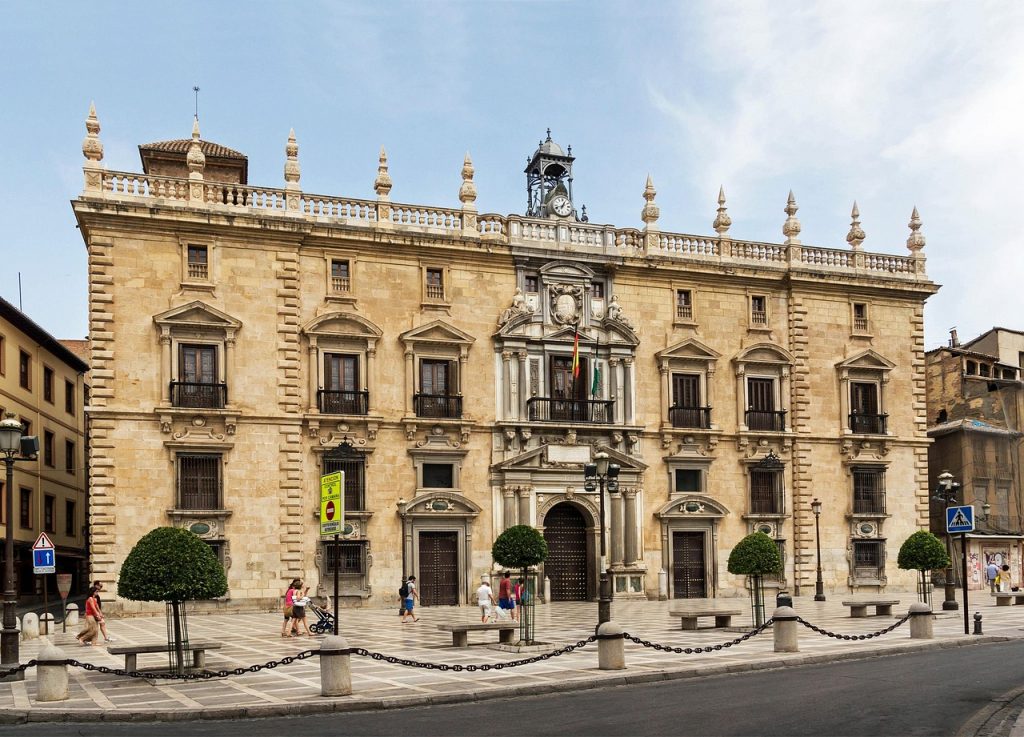 Historisches Behördengebäude in Spanien als Symbolbild für einen Beitrag zum Europäischen Haftbefehl