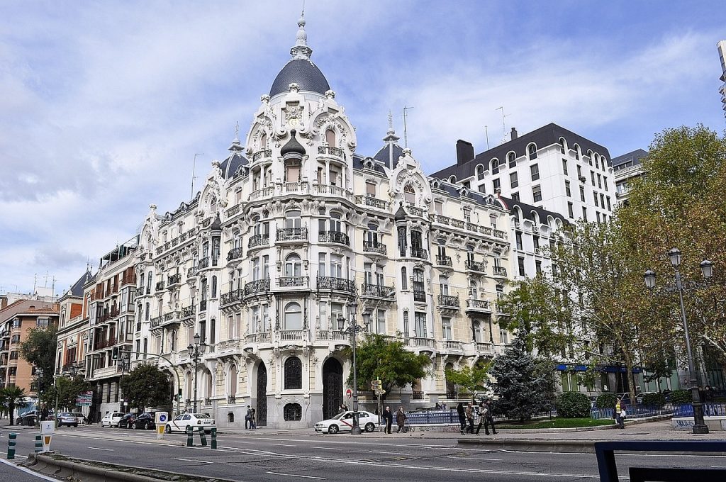 Historisches Stadtgebäude in Madrid als Symbolbild für Strafverfahren in Spanien